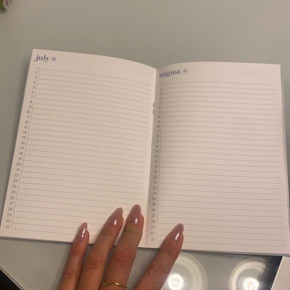 Erin Condren Calendar Booklet - Picture 5 of 5